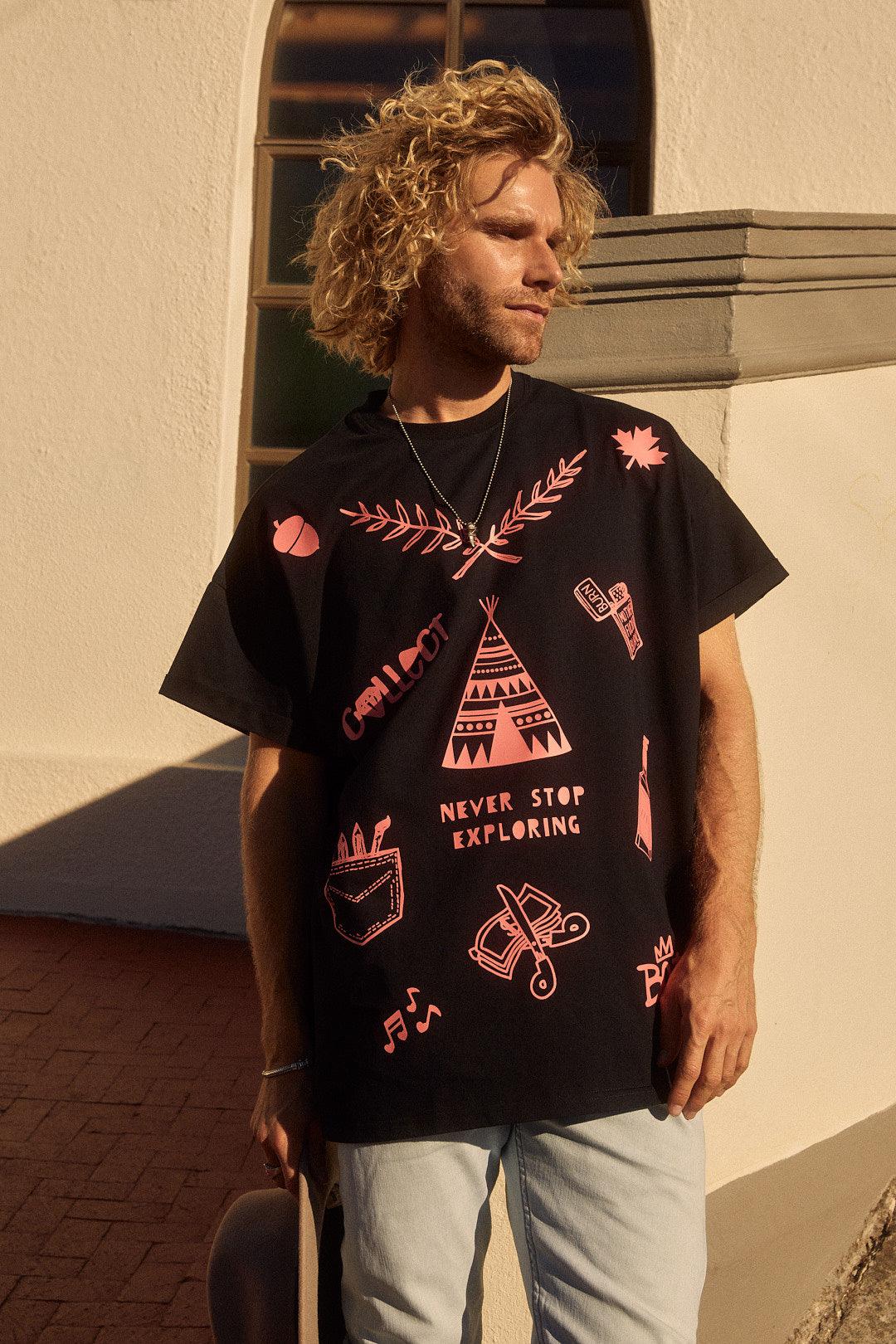 Non smettere mai di esplorare tee sovradimensionato