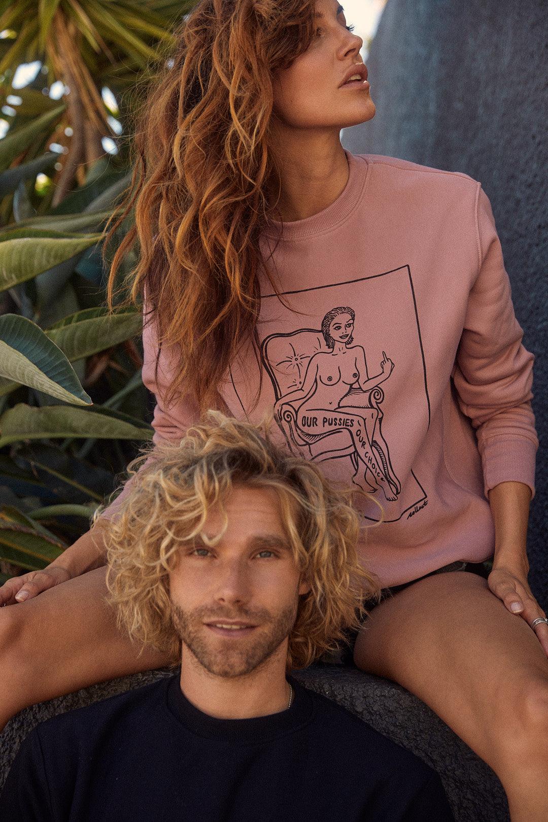 Le nostre fighe la nostra scelta di maglione viola