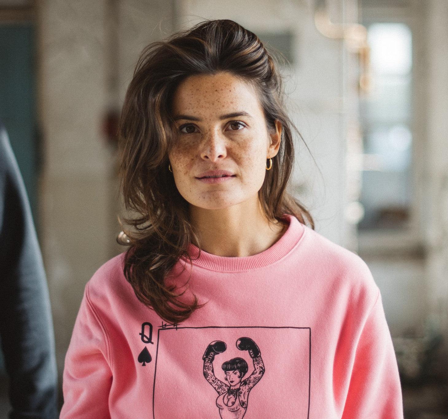 Pink di maglione regina della boxe