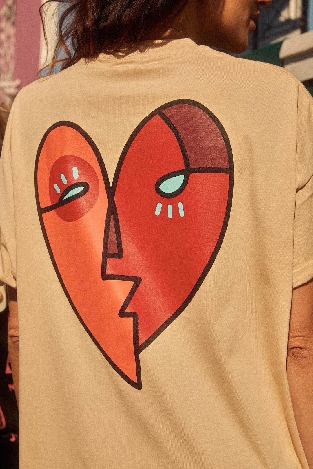 T-shirt oversize coeur chamois